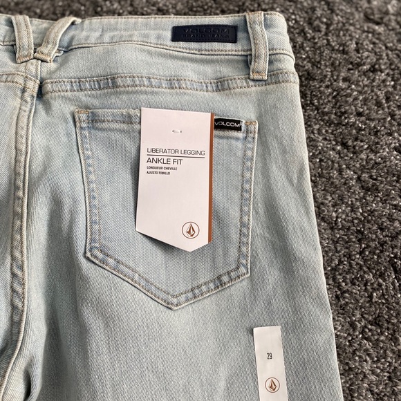 Women’s Volcom Liberator Ankle Fit Jeans - Picture 3 of 4